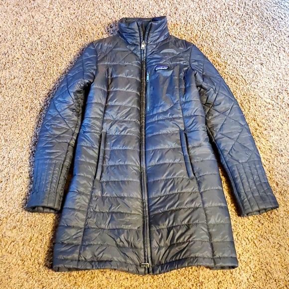 Patagonia Jackets & Blazers - Patagonia long puffer coat size small. Barely worn